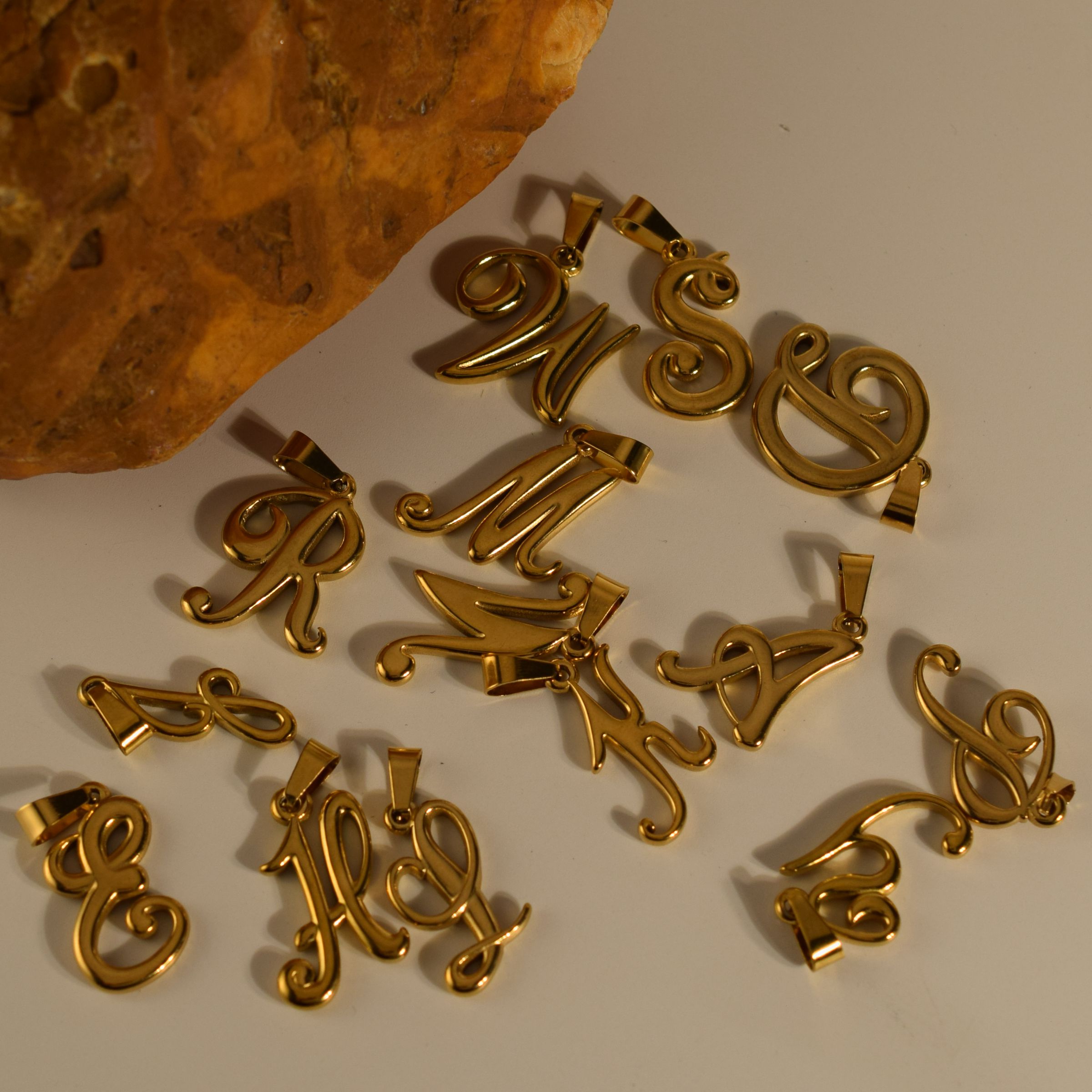 18K 골드 스테인리스 스틸 빈티지 알파벳 펜던트 유니 - Initial Letter Necklace 18K Gold 리뷰 및 가격